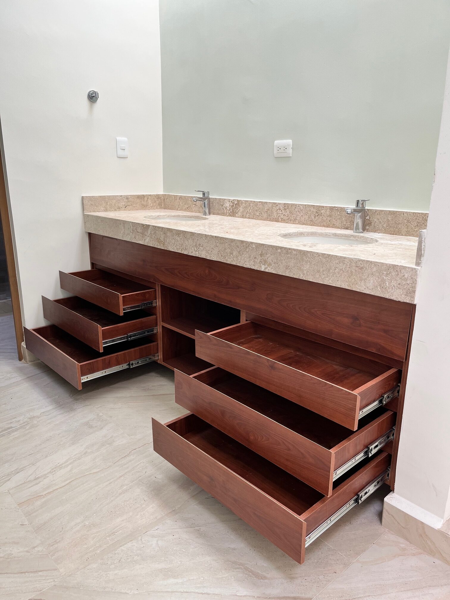 Maderi – Catalogo de diseños de baños en Mérida (3)